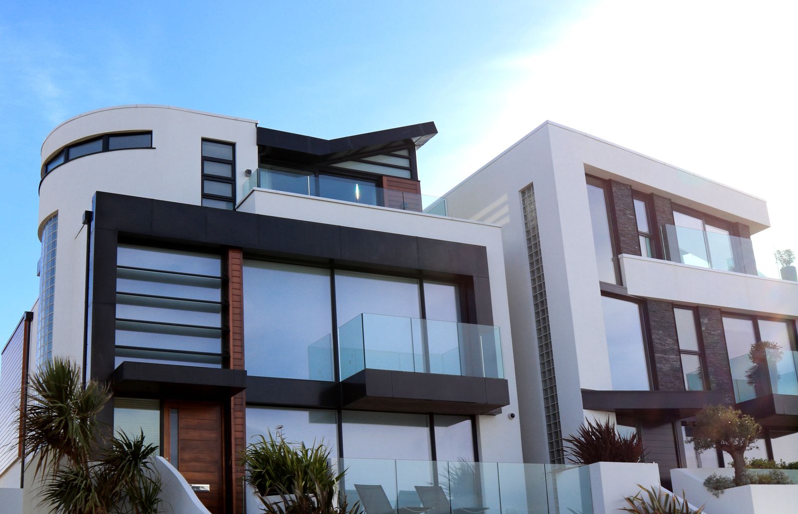 マンション定期清掃・共用部掃除の対象となるマンション外観
